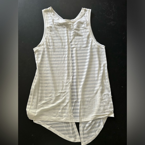 Lululemon Goal Up Tank Top Size 4 - Meet Halfway Twist Tie Open Back White Lycra - Picture 4 of 5